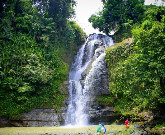Misteri Air Terjun Tersembunyi di Cilacap: Rahasia Solo Traveler yang Tak Terungkap